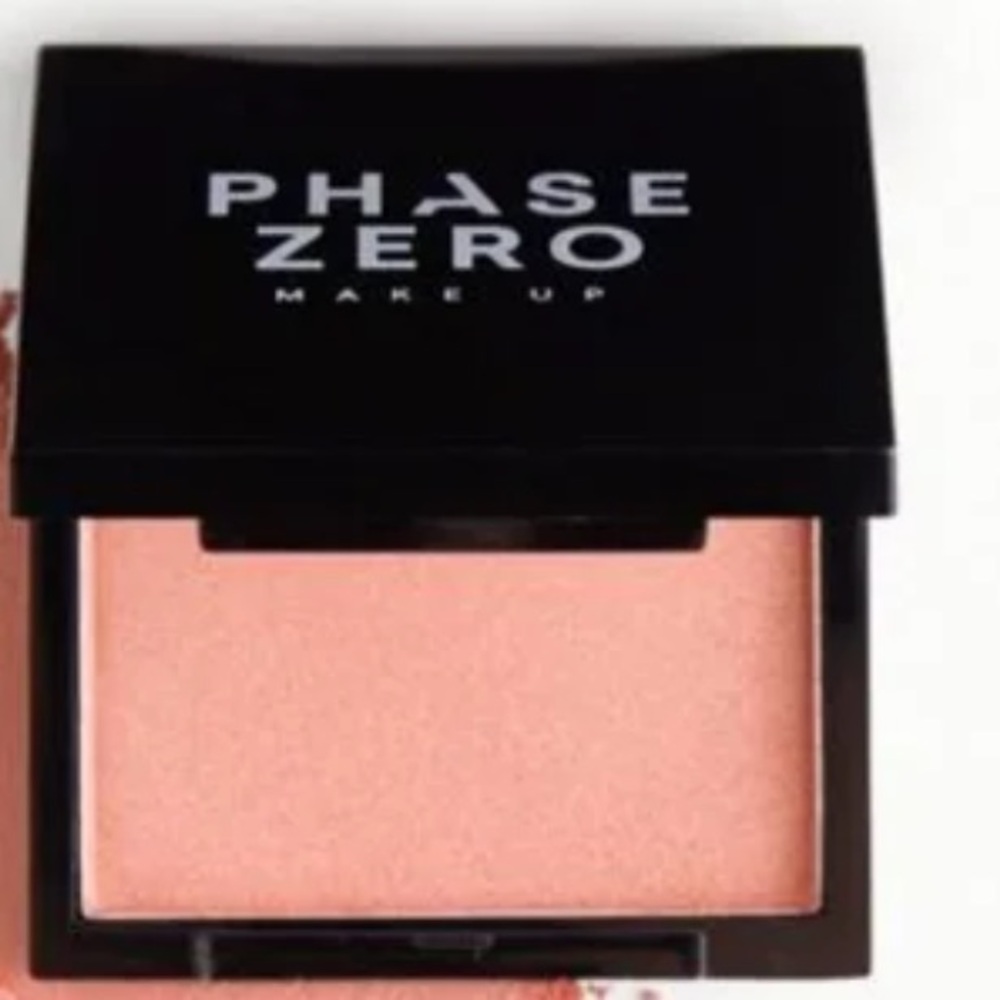 Phase Zero Powder Blusher Making Moves Shimmery Coral Peach Compact with Mirror